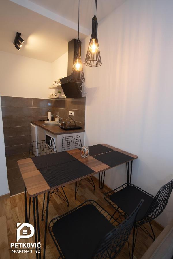 Petkovic Apartmani Studio32 Jagodina Exterior photo