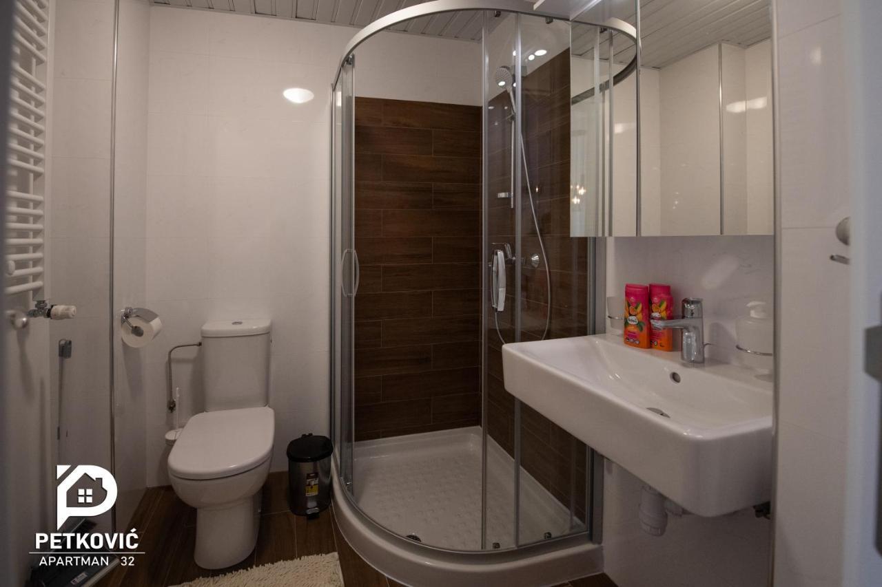 Petkovic Apartmani Studio32 Jagodina Exterior photo
