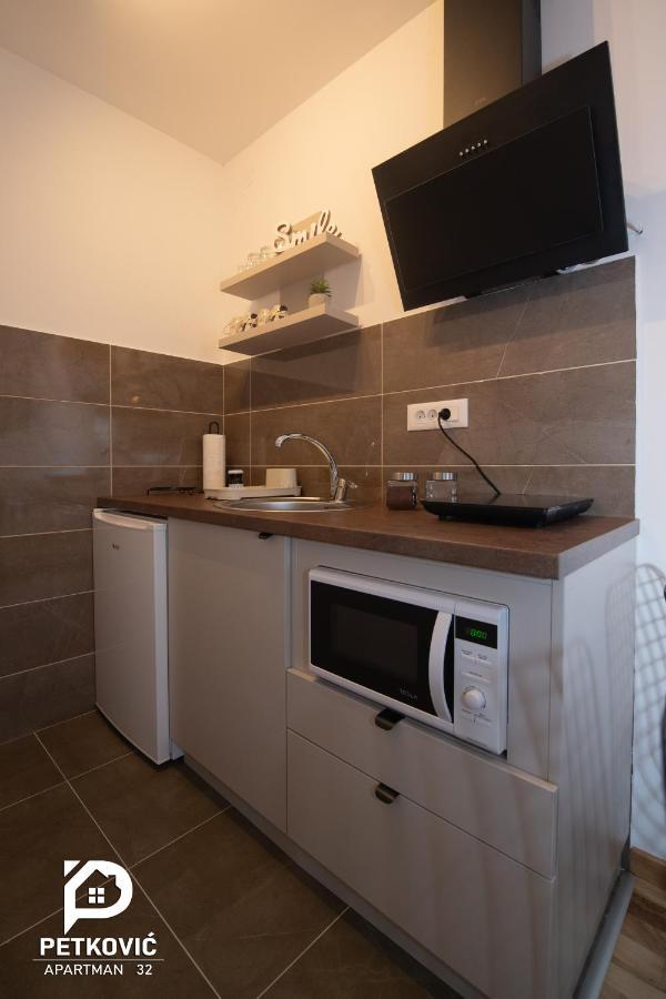 Petkovic Apartmani Studio32 Jagodina Exterior photo