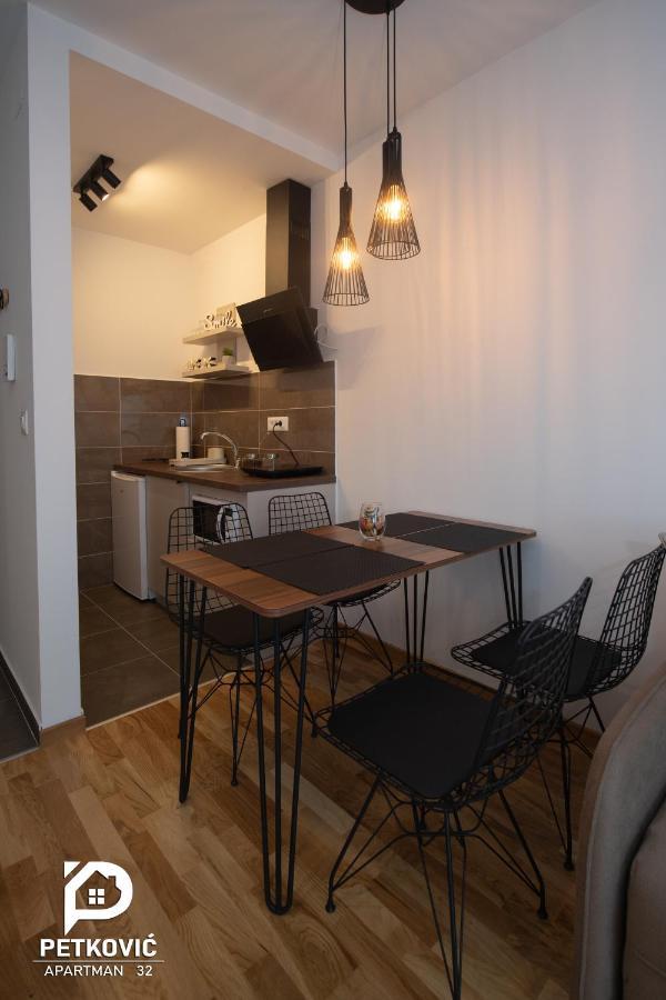 Petkovic Apartmani Studio32 Jagodina Exterior photo