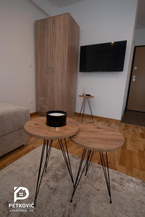 Petkovic Apartmani Studio32 Jagodina Exterior photo