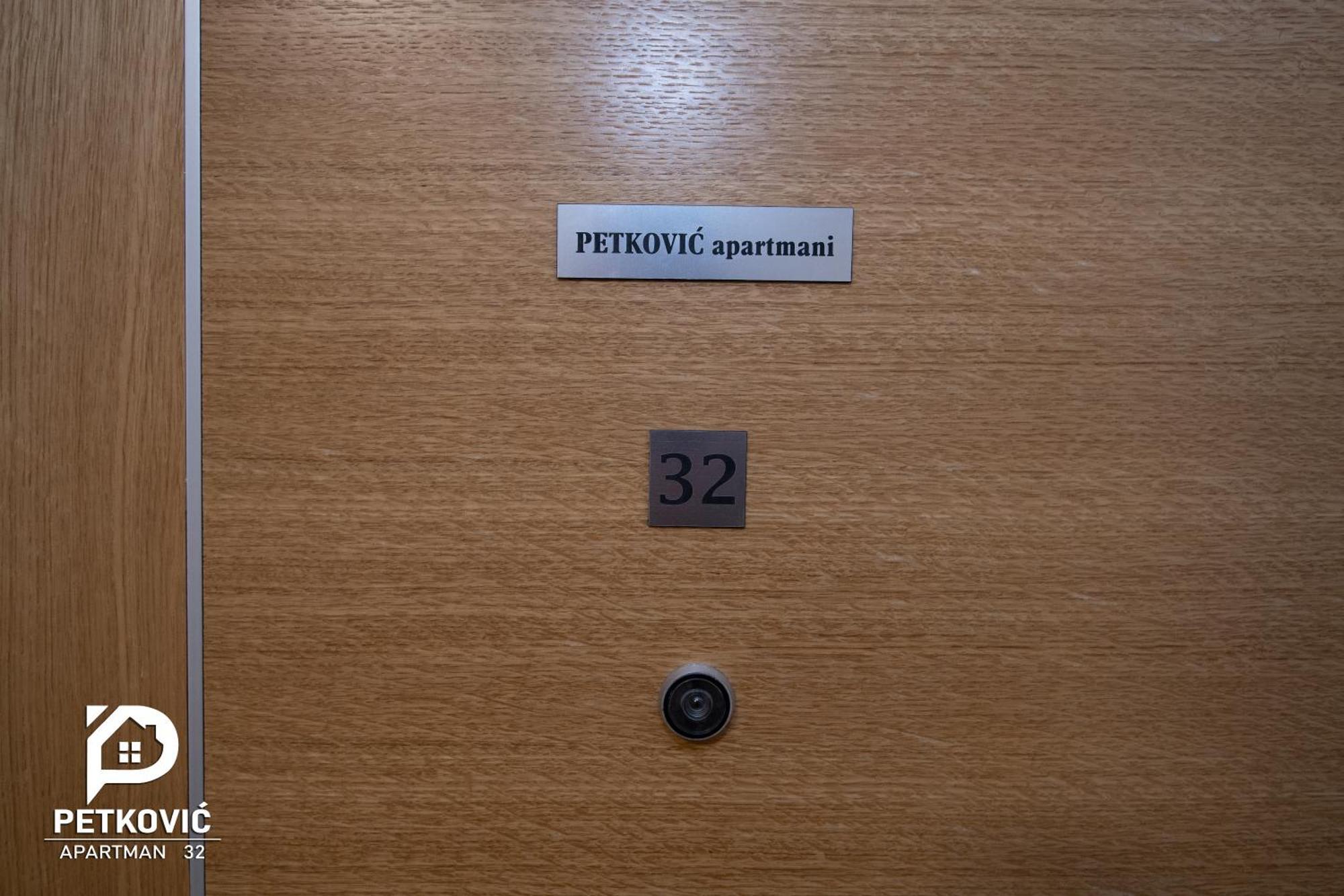 Petkovic Apartmani Studio32 Jagodina Exterior photo